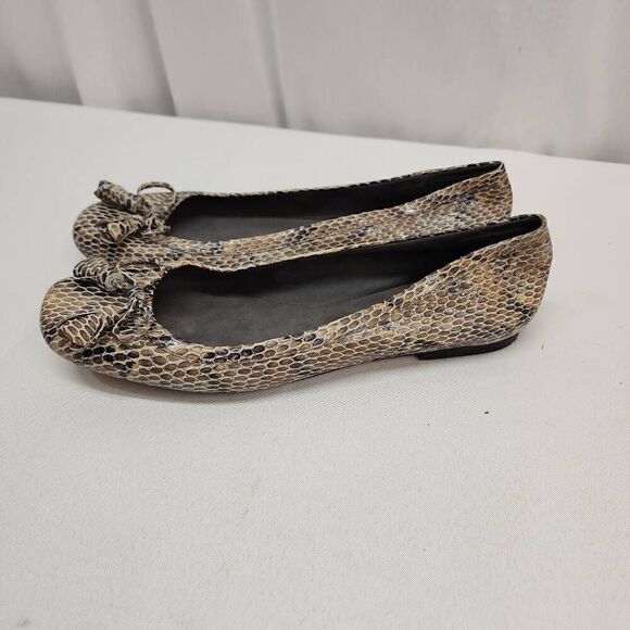 Stuart Weitzman Size 8.5 Tulip Bow Snake Skin Print Ballet Flats F - Picture 4 of 11